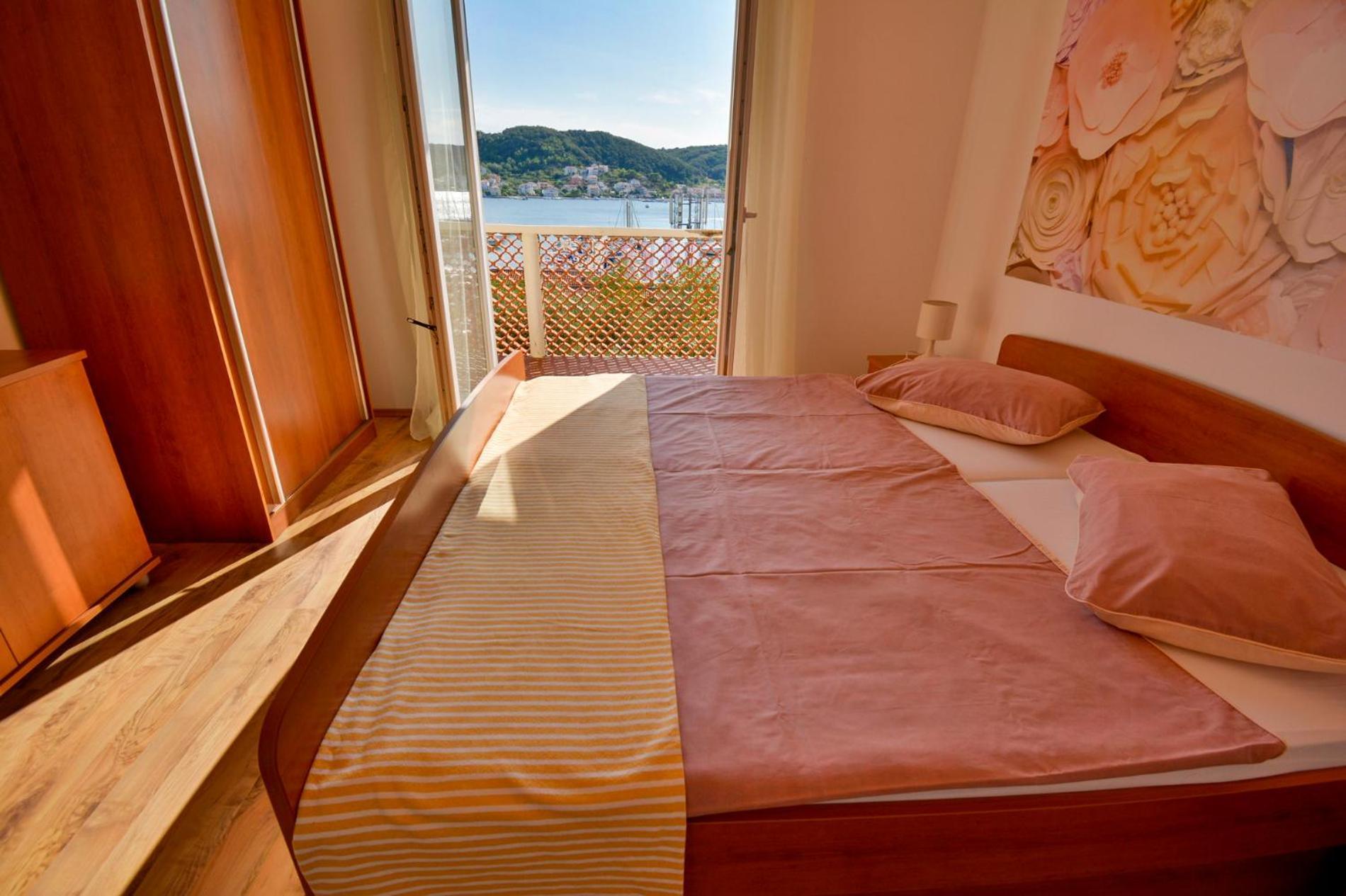 Apartmani Jasmina Supetarska Draga Esterno foto